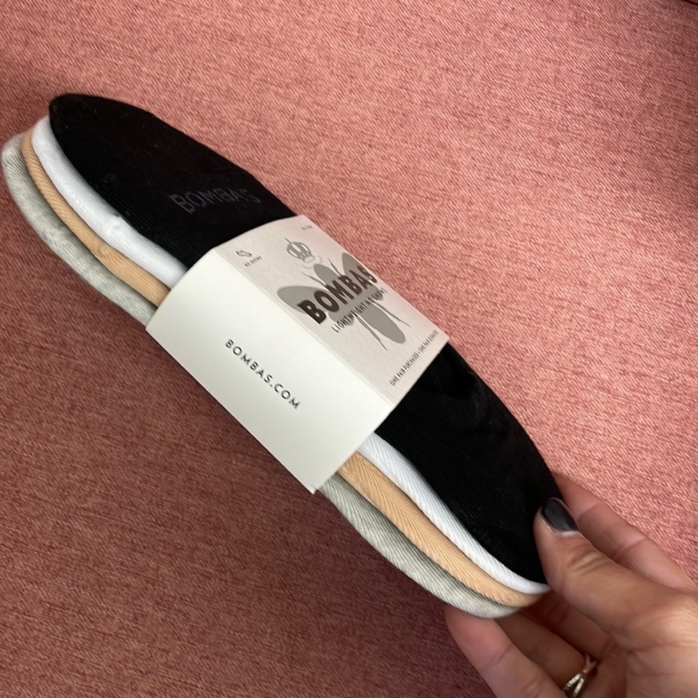 Bombas lightweight no show socks